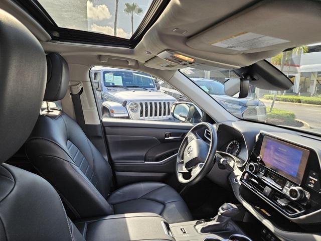 used 2024 Toyota Highlander car, priced at $39,595