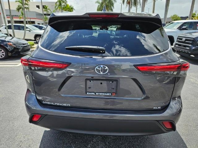 used 2021 Toyota Highlander car, priced at $33,795