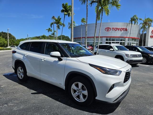 used 2023 Toyota Highlander Hybrid car, priced at $38,995