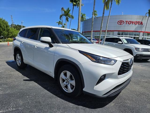 used 2023 Toyota Highlander Hybrid car, priced at $38,995