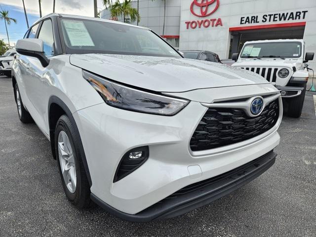 used 2023 Toyota Highlander Hybrid car, priced at $38,995