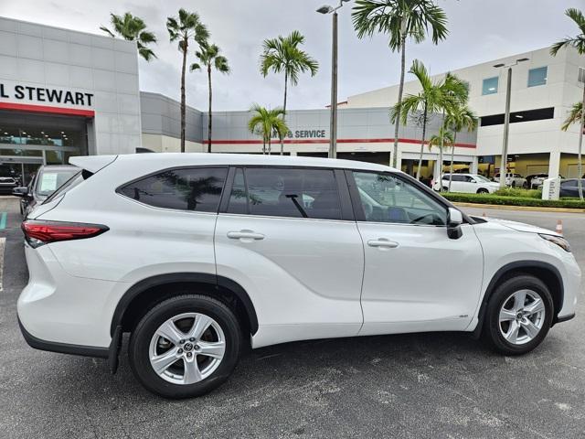 used 2023 Toyota Highlander Hybrid car, priced at $38,995
