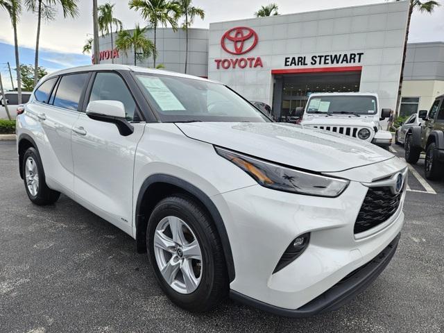 used 2023 Toyota Highlander Hybrid car, priced at $38,995