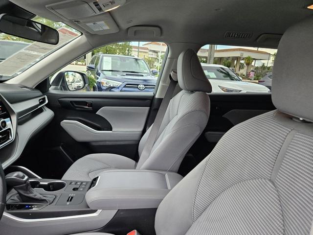 used 2023 Toyota Highlander Hybrid car, priced at $38,995