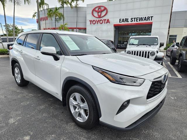 used 2023 Toyota Highlander Hybrid car, priced at $38,995