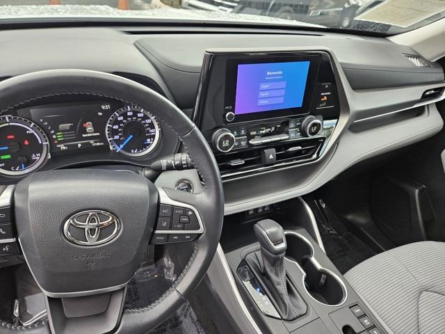used 2023 Toyota Highlander Hybrid car, priced at $38,995