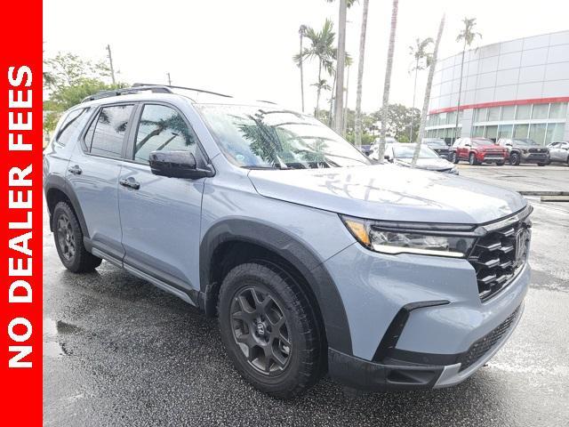 used 2023 Honda Pilot car, priced at $43,998