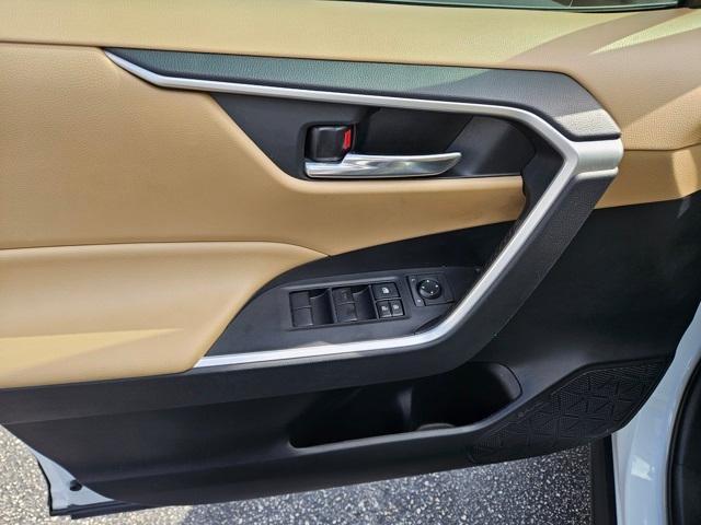 used 2020 Toyota RAV4 car, priced at $22,992