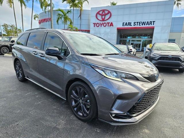 used 2022 Toyota Sienna car, priced at $43,997