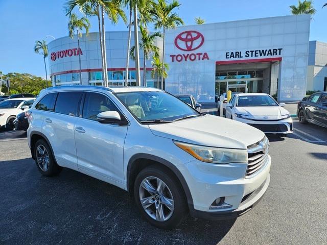 used 2016 Toyota Highlander car, priced at $18,995