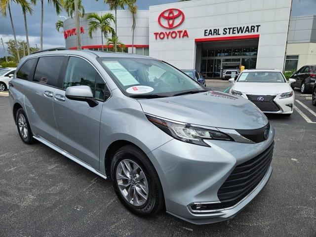 used 2023 Toyota Sienna car, priced at $42,994