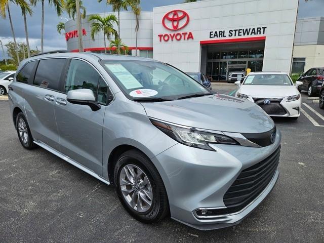 used 2023 Toyota Sienna car, priced at $42,994