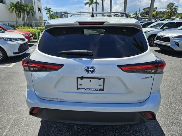 used 2023 Toyota Highlander Hybrid car, priced at $35,798