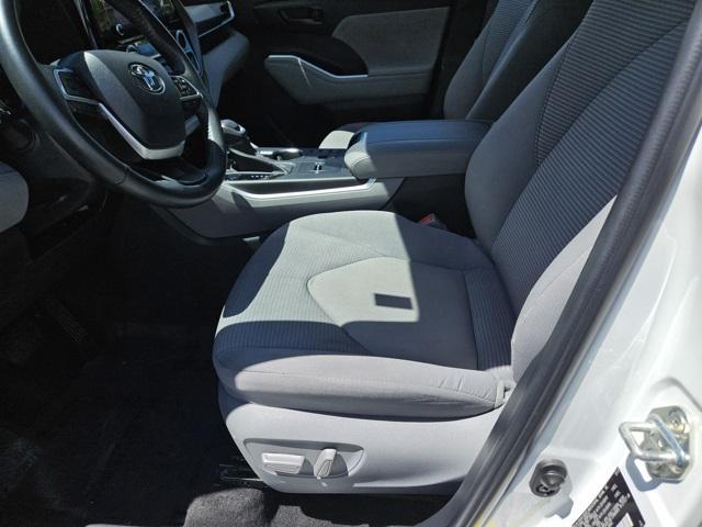 used 2023 Toyota Highlander Hybrid car, priced at $35,798