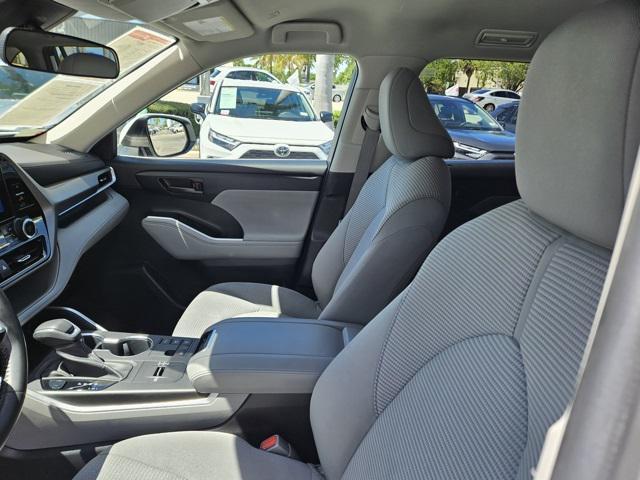 used 2023 Toyota Highlander Hybrid car, priced at $35,798