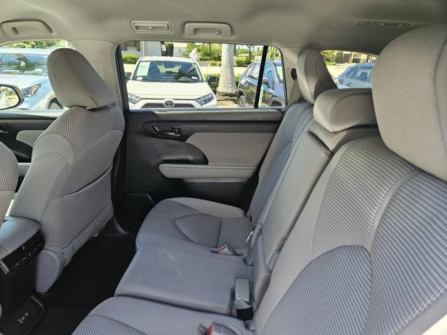 used 2023 Toyota Highlander Hybrid car, priced at $35,798