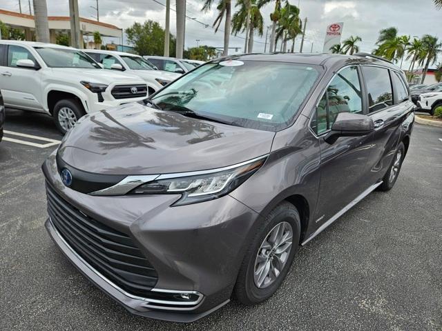 used 2021 Toyota Sienna car, priced at $39,595