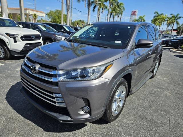 used 2018 Toyota Highlander car, priced at $24,995