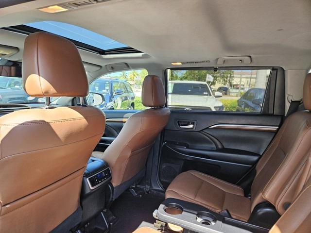 used 2018 Toyota Highlander car, priced at $24,995