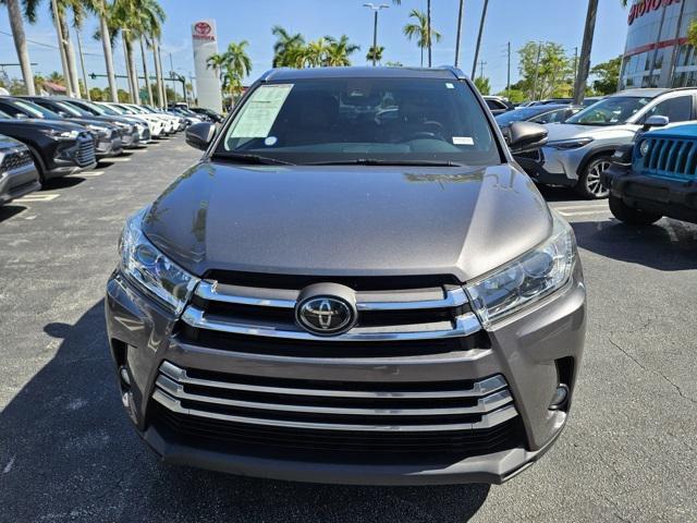 used 2018 Toyota Highlander car, priced at $24,995