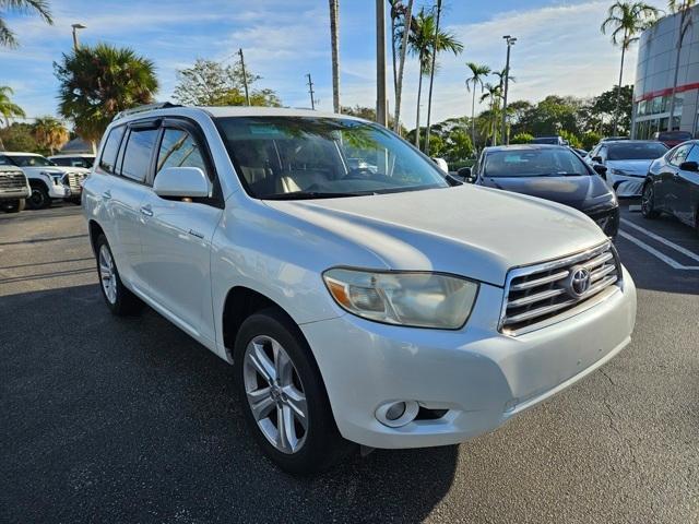 used 2010 Toyota Highlander car, priced at $12,995