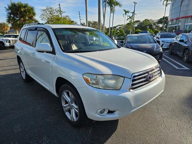 used 2010 Toyota Highlander car, priced at $12,995