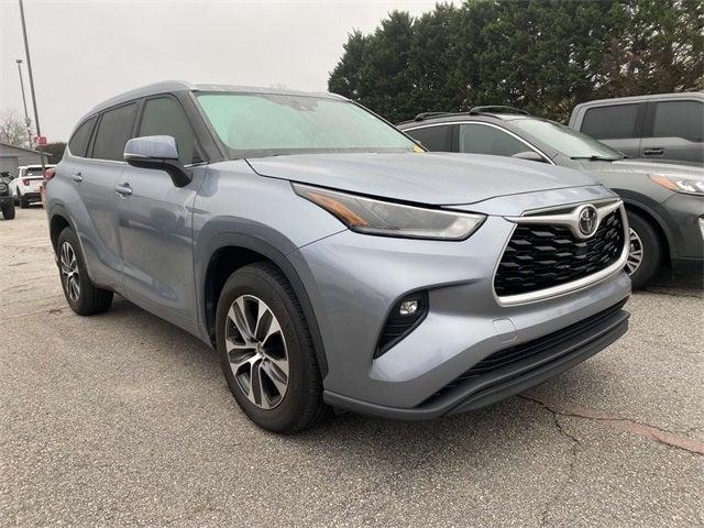 used 2021 Toyota Highlander car, priced at $31,663