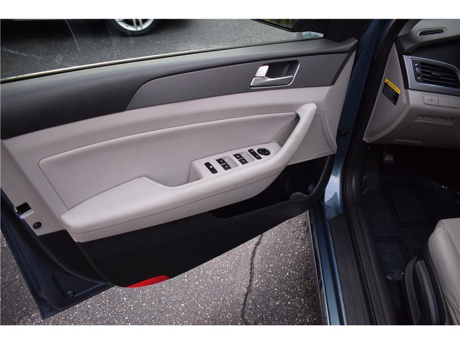 used 2016 Hyundai Sonata Hybrid car, priced at $11,495