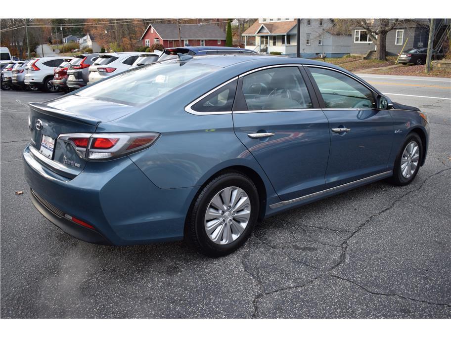 used 2016 Hyundai Sonata Hybrid car, priced at $11,495