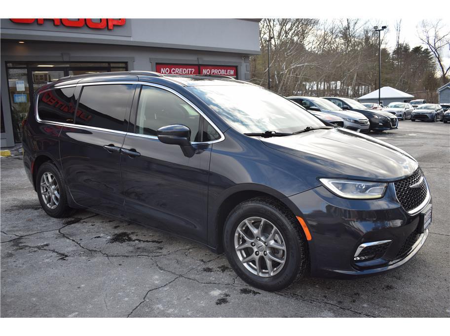 used 2021 Chrysler Pacifica car, priced at $19,695