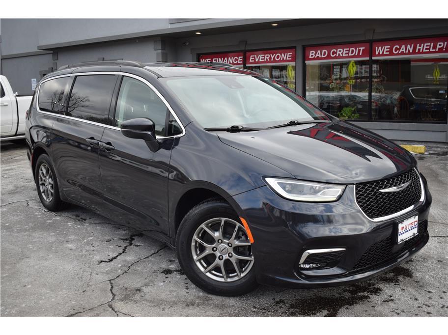 used 2021 Chrysler Pacifica car, priced at $19,695