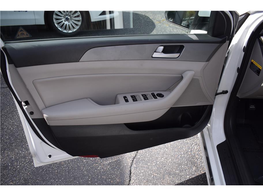 used 2016 Hyundai Sonata Hybrid car, priced at $13,795