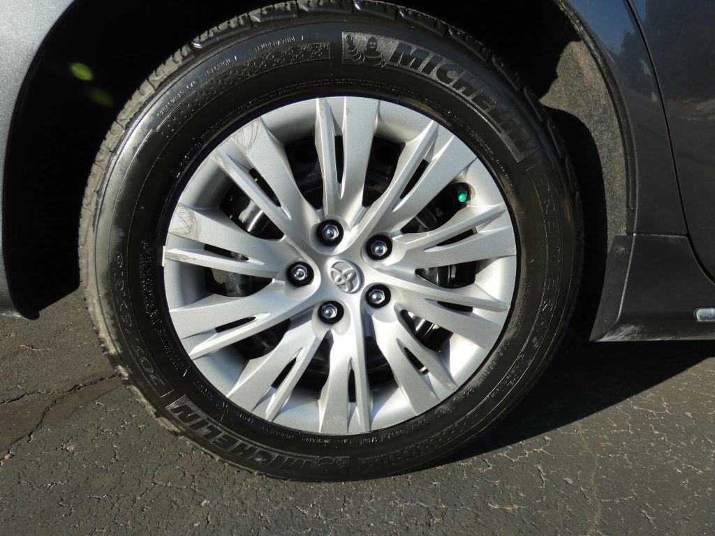 used 2013 Toyota Camry Hybrid car, priced at $13,790