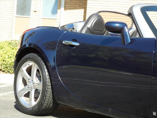 used 2007 Pontiac Solstice car, priced at $9,590