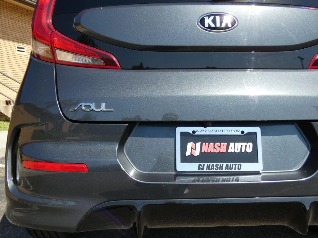 used 2021 Kia Soul car, priced at $13,990