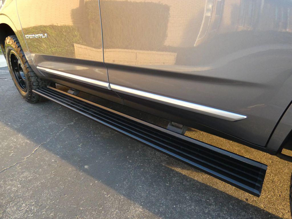 used 2021 GMC Yukon car, priced at $43,990