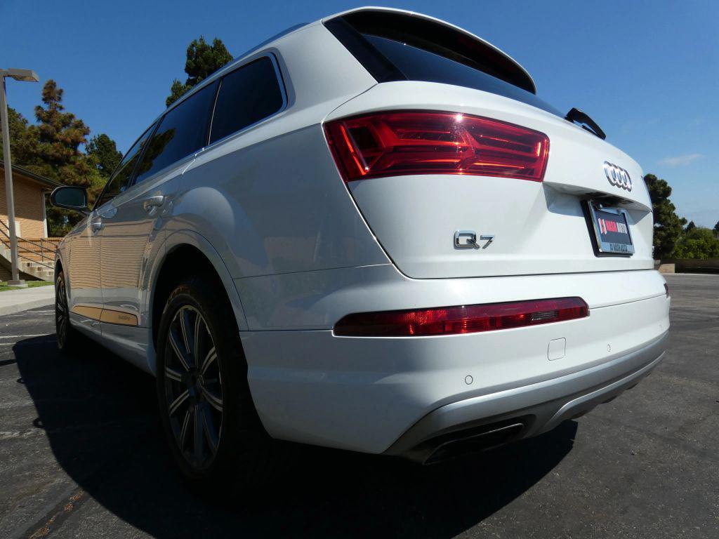 used 2018 Audi Q7 car, priced at $18,990