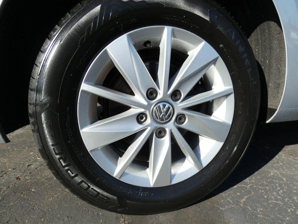 used 2016 Volkswagen Golf SportWagen car, priced at $11,490