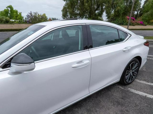 used 2021 Lexus ES 300h car, priced at $33,490