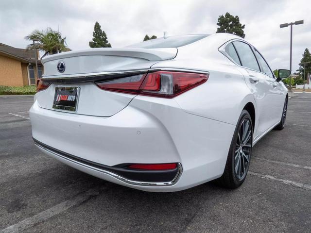 used 2021 Lexus ES 300h car, priced at $33,490