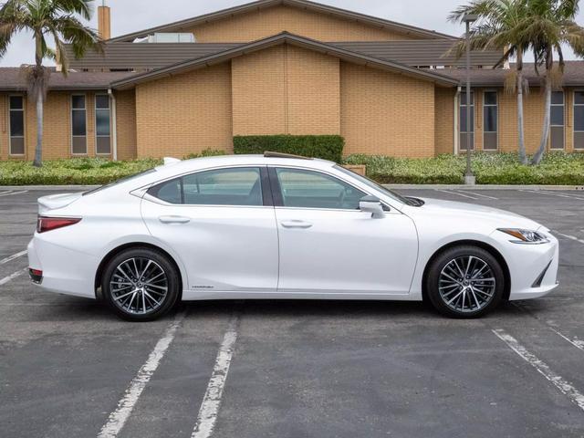 used 2021 Lexus ES 300h car, priced at $33,490