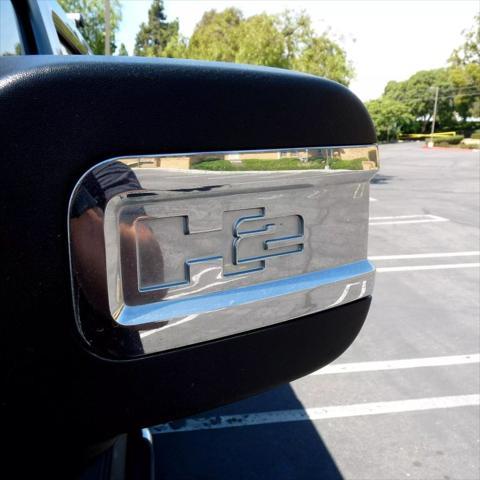 used 2005 Hummer H2 car, priced at $16,990