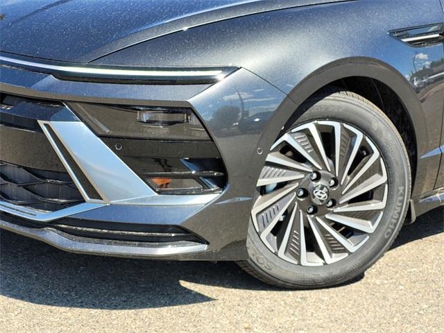 new 2025 Hyundai Sonata Hybrid car, priced at $38,628
