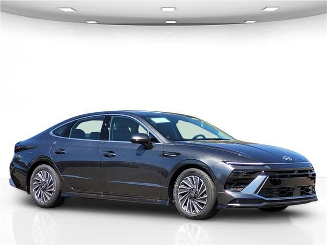 new 2025 Hyundai Sonata Hybrid car, priced at $38,628