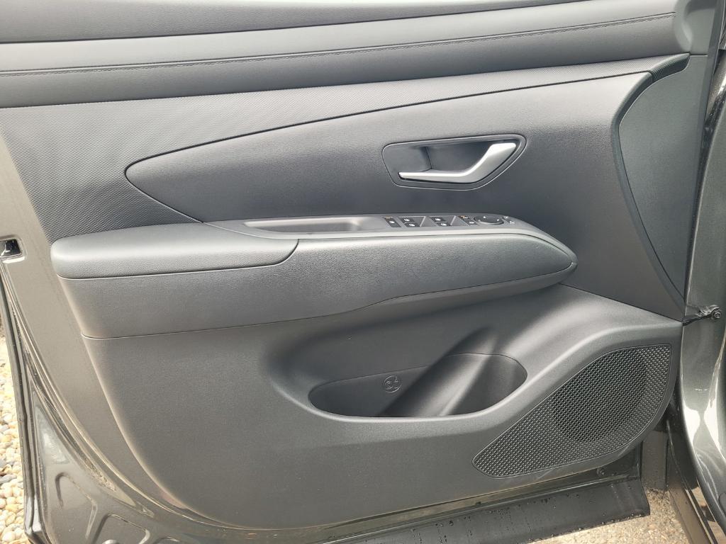 new 2026 Hyundai TUCSON Hybrid car