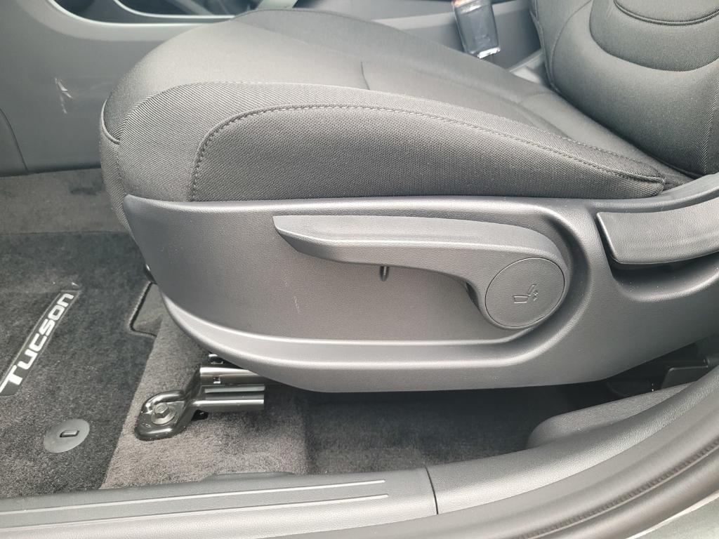 new 2026 Hyundai TUCSON Hybrid car