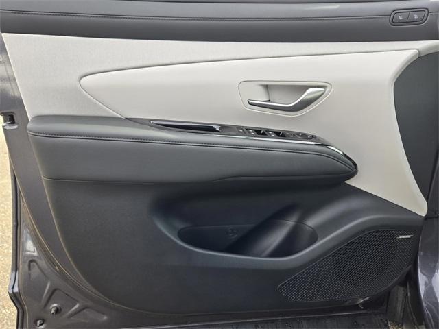 new 2025 Hyundai TUCSON Hybrid car, priced at $42,670