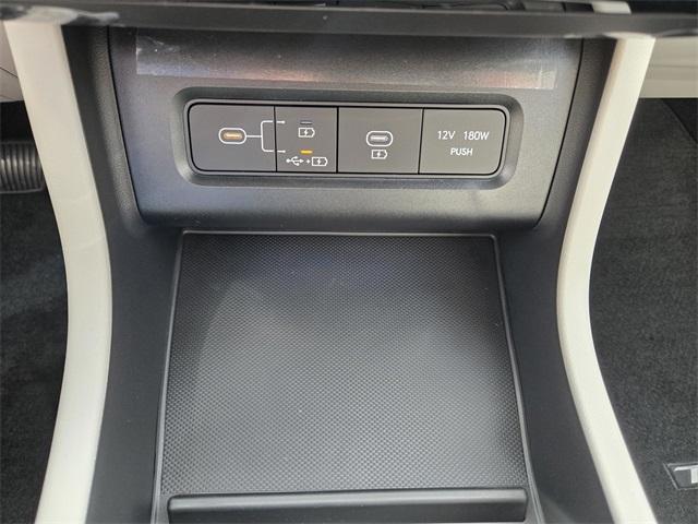 new 2025 Hyundai TUCSON Hybrid car, priced at $42,670