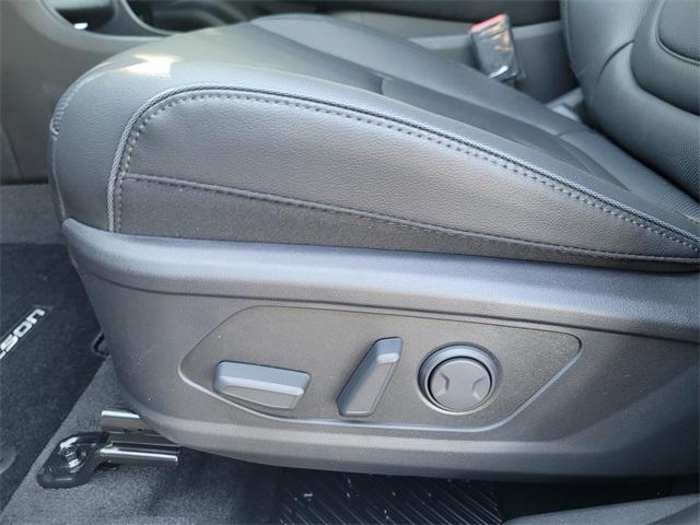 new 2025 Hyundai TUCSON Hybrid car, priced at $40,840