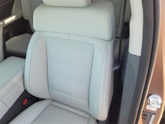 new 2025 Hyundai Santa Fe car, priced at $47,174